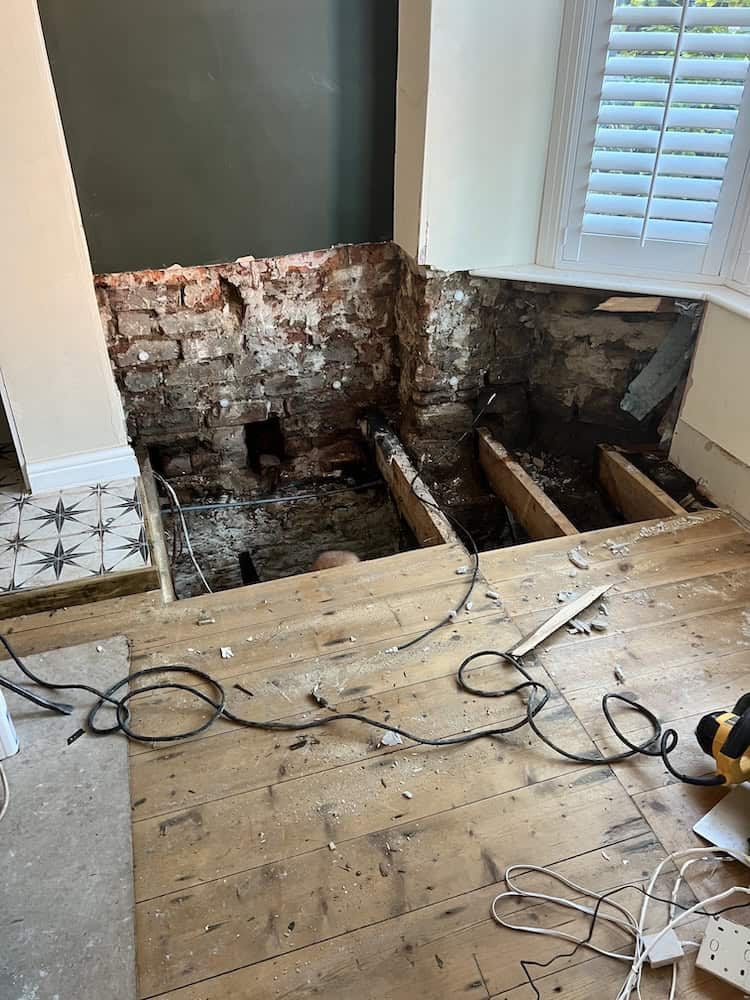 finding and treating dry rot hidden beneath a sheffield home 2