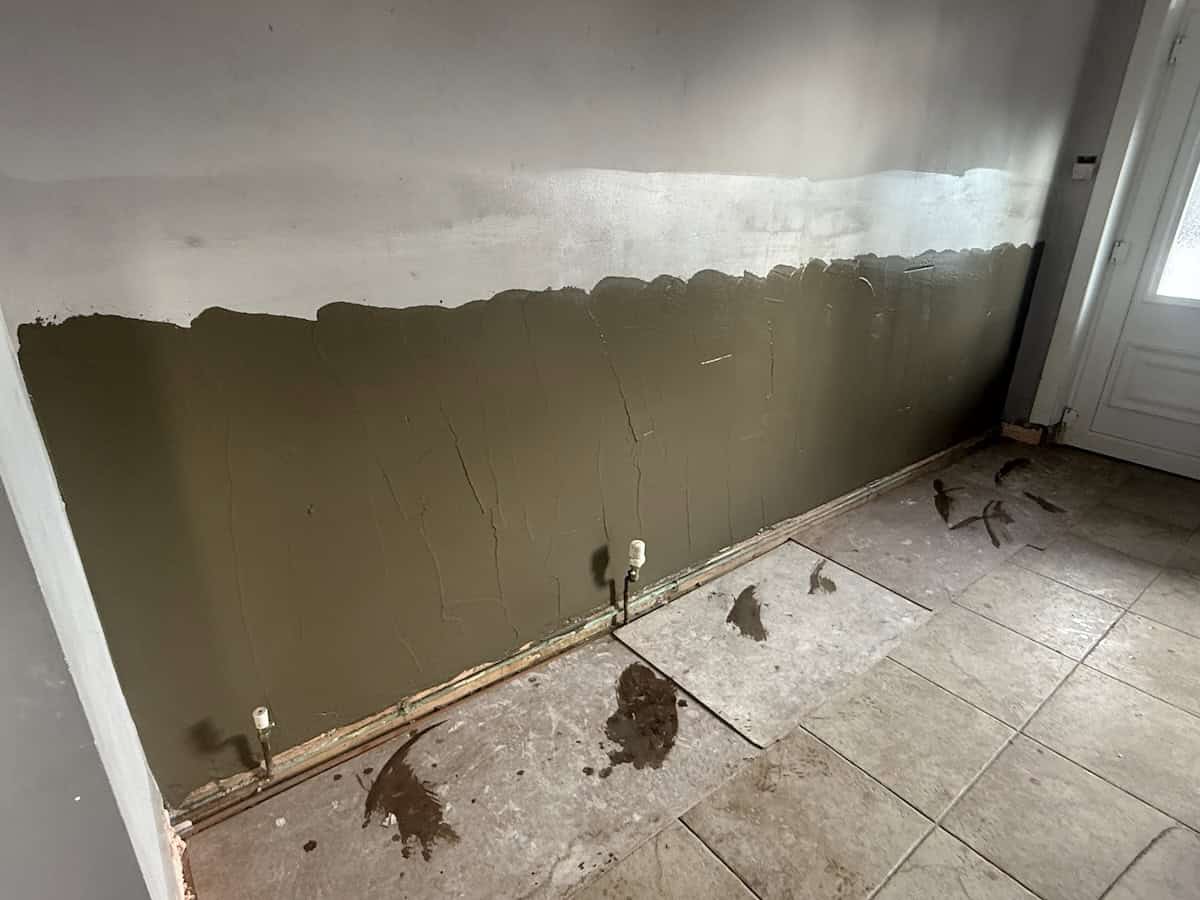 installing the dryflex system to isolate damp patches in a barnsley property 1